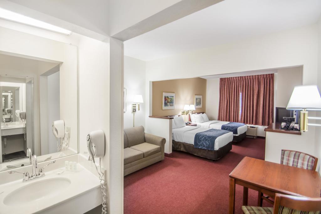 Comfort Suites Rochester Henrietta University Area Exterior foto